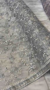 Bahan Kebaya Mewah Brokat Tile Embroidery Peony Bordir Tumpal Tepi 2Tone Warna Ash Green-Gold Harga Setengah Meter