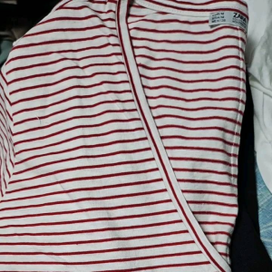 Z ARA Long Back Basic V-Neck Loose T-Shirt Overruns