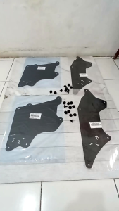 SEAL LINER FENDER DEPAN BELAKANG 1 SET 4 PCS PLUS BAUT INNOVA ORIGINAL