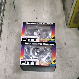 ไฟหน้า สี่เหลี่ยมใส่รถกระบะทั่วไป แบบเพชร H4 1คู่ ไม่มีไฟหรี่