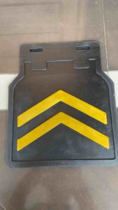 Karet lumpur Karet ceceret spakbor mobil pick-up 1Set(Kiri-Kanan) Hitam Strip Kuning-Kuning