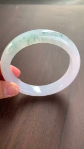 Jadeite jade bangle 60mm singapore can view and try 缅甸天然翡翠手镯A货