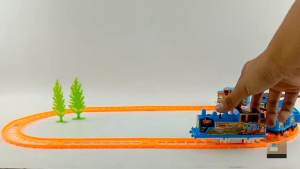 KIDZOONAA - MAINAN ANAK KERETA API TRAIN AND FRIENDS SET / KERETA KARAKTER (TTR-005)