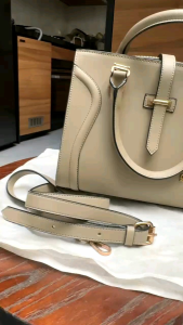 Tas Wanita Garsel & Desain Modern