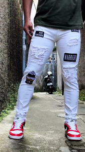 Celana Jeans Sobek Pria Panjang Emblem Stretch Melar Denim Tebal Slimfit Skinny Size 28-33