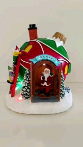 CHRISTMAS VILLAGE SANTAS ROUND WINE HOUSE TABLETOP DISPLAY