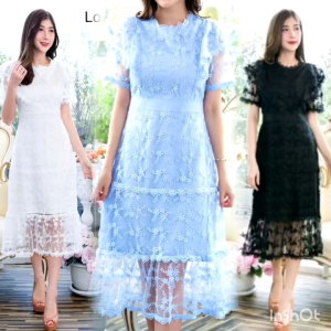 เดรสลูกไม้ฟ้ารับวันแม่!!! L-4XL Dress เดรสสีขาวผ้าซีทรูปักลายแขนระบาย งานป้าย Love love