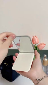 Gương soi mini cầm tay bỏ túi mặt lưng da PU siêu xinh có thể gấp gọn 10x7.5cm