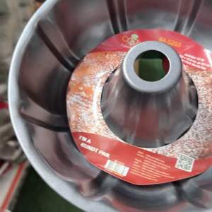 พิมพ์ขนมเจาะรูตรงกลางพิมพ์ปล่อง 10 นิ้วขนาด 25.3 × 25.3 เซนติเมตรสูง 8.5 เซนติเมตรนอนสเต