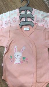 ชุดบอดี้สูท 3 ชุด ฟรุ้งฟริ้ง สวยหวาน น่ารักมาก ชุดเด็กผู้หญิง เสื้อผ้าเด็กผู้หญิง เสื้อผ้าเด็กแรกเกิดถึง 9 เดือน มีสต๊อกพร้อมส่ง มีเก็บเงินปลายทาง