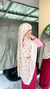 Setelan Mukena Dewasa Rayon Tiedye Jumbo Premium Free Tas Travel Cantik Sebagai Perlengkapan Ibadah Sholat Solat Wanita & Perempuan Segala Umur Baik Anak Remaja Orang Tua Telekung Standar Batik Bali Murah Bahan Katun Normal Adem Sejuk Dan Nyaman