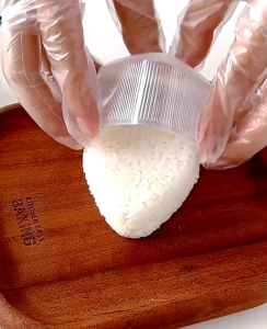 Khuôn làm cơm nắm tam giác cao cấp