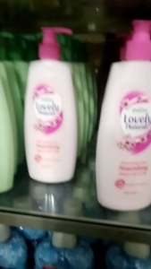 Hand Body Emeron Natural 400 ml: Perawatan Kulit Tangan Lebih Cerah dan Sehat