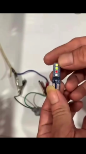 Lampu T10 Sen Senja Jelly 8 Mata LED KEDIP RUNNING RGB