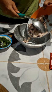 ผงปรุงลาบอีสาน สูตรเปรี้ยว ตรามีชัยฟู้ด สินค้า OTOP