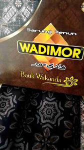 Terbaru - Sarung Wadimor Batik Wakanda Polos Hitam & Sarung Polos Tumpal Belakang Batik