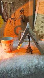 ที่คั่นหนังสือ ที่วางหนังสือพร้อมแก้ว