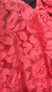 Vải ren hoa màu cam cà rốt 2 chân biên đẹp co giãn nhẹ-khúc 1m9 (khổ 1m5)may đầm váyáo thiết kế thời trang