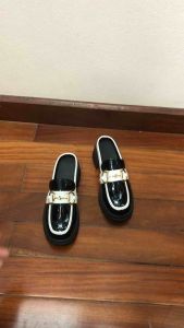 giày sục da bóng đen trắng mũi tròn cao 5 phân quai sich đùi gà Giày Thể Thao Cho Mùa Hè Giày Size 35-39 - Lazada