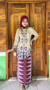 Kebaya Bordir Warna Encim: Tradisi & Elegan