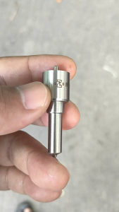 RD85 Nozzle 4 Lobang Diesel Kubota RD85
