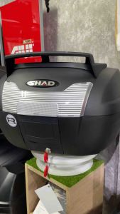 กล่องท้าย 𝗦𝗛𝗔𝗗-𝗦𝗛𝟰𝟬 *Cargo พร้อมถาดปลดไว ชุดน็อต ‘มีรับประกันสินค้า’ TOPCASE SHAD SH40