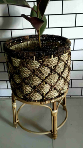 Single planter rattan #1 size 12x9x9inches
