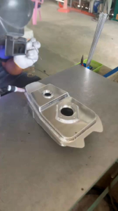 ถังน้ำมันมิเนียม Sonic ตรอ. ปั๊มติ๊ก 110 i งานสวยๆ