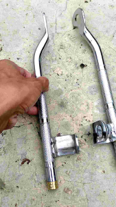 begel panjang honda cb model kartel kuningan begel belakang motor cb 100 cb 125 kartel kuningan begel jok jog motor cb100 cb125 kuningan behel panjang honda cb begel pegangan motor cb model bambu ulir model terbaru cartel kuningan