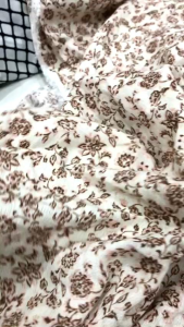 vải tole _ lanh hoa nhí _( khổ 1m5) màu nâu mềm rũ mát may đầm váy áo kiểu đồ bộ