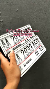 PLAT  SEPEDA MOTOR MIKA AKRILIK VARIASI CARBON  HOLOGRAM/BAUT TANAM/PLAT SEPEDA MOTOR