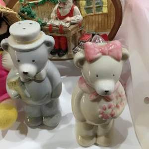 England Surplus Salt & Pepper Ceramic Shaker Set