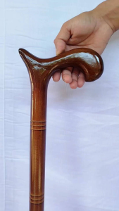 Tongkat Jalan Kayu Jati: Pilihan Tepat untuk Outdoor