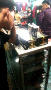 Kaos Distro Pria Keren & T-Shirt Tebal Branded Dewasa