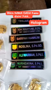 PROMO TERMURAH NAME TAG NAMA DADA HITAM PUTIH NAMA DASA HOLOGRAM EFEK PELANGI MAGNET PENITI