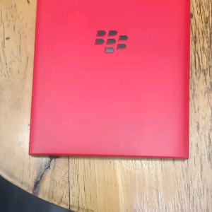 Nắp lưng + nắp đậy sim blackberry passport đỏ (zin sơn lại)