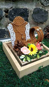 Tempat Perhiasan Lamaran Bahan Goni