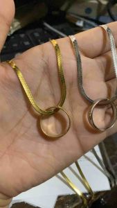 Kalung Titanium Wanita & Pria: Liontin Cincin Silver & Gold