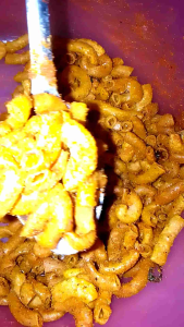 Makanan cemilan makroni renyah gurih 50 gram beli banyak bisa campur rasa