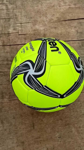 Bola Futsal Molten Bahan PU Kulit