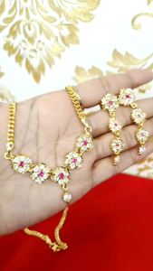 Ladies chain combo with earrings