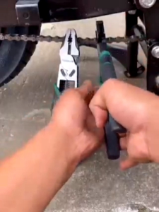 Tang Militer Multifungsi: Tang Tahanan Api & Alat Pertahanan Rumah Tangga