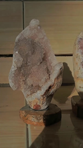 BATU KRISTAL AMETHYST/KECUBUNG | HIASAN RUMAH BATU KRISTAL