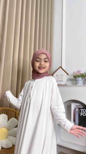 Kyomi hijab pastan anak nisha bahan spandek jersey hijab pashmina mutiara