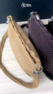 Tas Rajut Zavola Slingbag: Desain Ergonomis & Cocok untuk Gaya Kasual