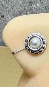 NJ Elegant Vintage Gold Base Hose Pin with Pearl (non piercing)