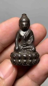 พระกริ่งปวเรศ วัดบวร พิมพ์ก้นถ้วย