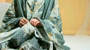 SETELAN MUKENA TRAVEL POUCH 2IN1 DEWASA DILENGKAPI RESLETING PREMIUM QUALITY TRAVELING MOTIF FLOWERS PLAIN UKURAN MINI RAYON BALI POLOS CANTIK UNTUK IBADAH WANITA & PEREMPUAN BISA ANAK REMAJA ORANG TUA TELEKUNG TRAVELLING BATIK STANDAR DAN JUMBO