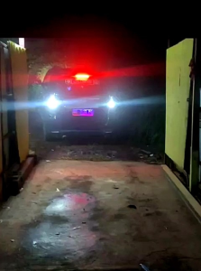 Dudukan Cover Plat Mobil Led Biru Akrilik Universal