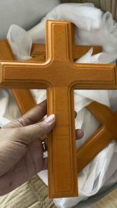 ไม้กางเขนติดฝาฝนัง ขนาด 17.5x25x3.7 cm ไม้กางเขน ของชำร่วยคริสเตียน คริสเตียน พระเจ้า พระเยซู